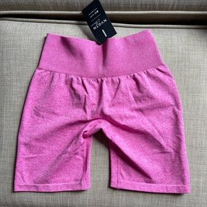 NVGTN scrunch butt shorts